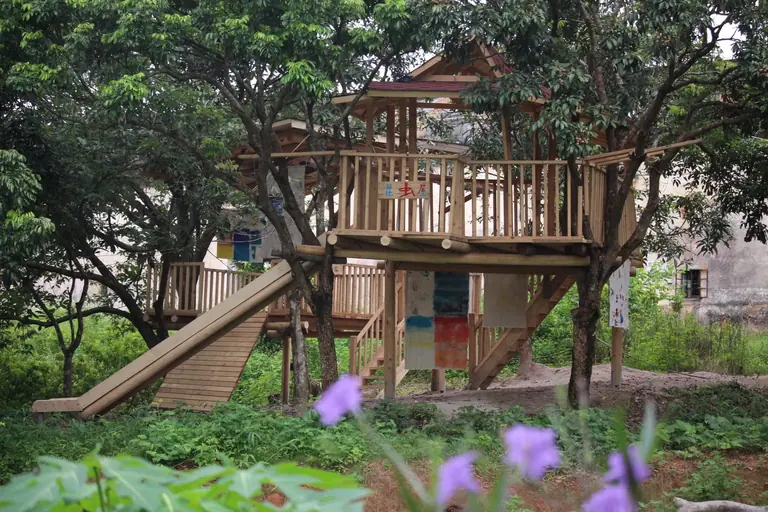 treehouse build by kids