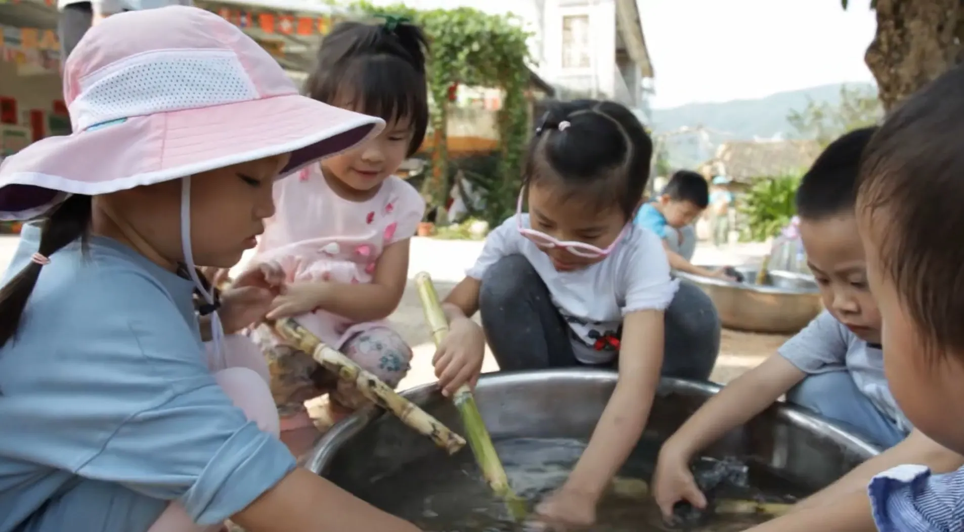 Family Activities - video made by volunteer